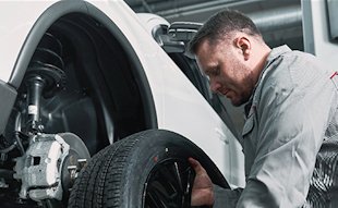 <span><span>Удобный шиномонтаж в сервисном центре «Автомир Приморье»</span></span>